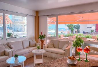 Hotel Barca D Oro has Balcony rooms