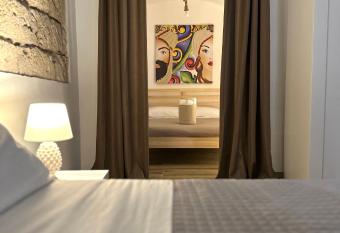 Il Moro has Balcony rooms