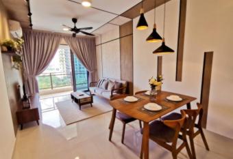 Forest City apartments , Gelang Patah by V & S Lovely Apartment has Balcony rooms