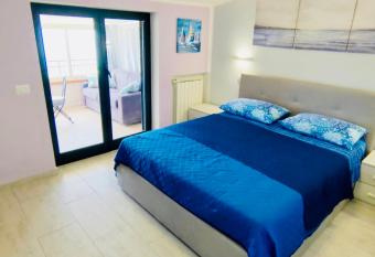 Sognando Agropoli allows 18 year olds to book a room
