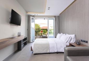 Notos Premium Holiday Apartments allows 18 year olds to book a room