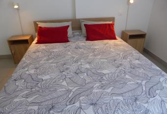 BISCA VACANCES allows 18 year olds to book a room