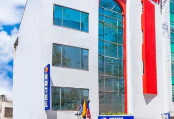 Hotel Ayenda Normandy allows 18 year olds to book a room