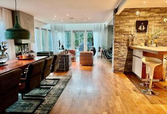 Modern house in Nacka Stockholm has Balcony rooms