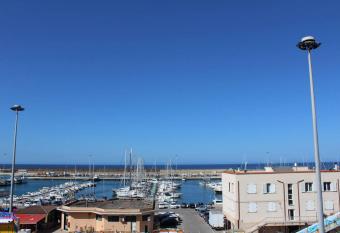 (null) has Balcony rooms