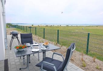 Austernfischer allows 18 year olds to book a room