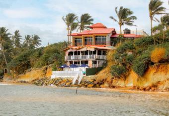 New Bay View Villa has Smoking/Balcony rooms