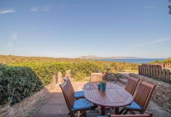 Casa Pace Stintino allows 18 year olds to book a room