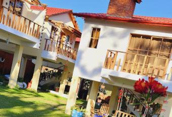 Villas Montelindo has Balcony rooms