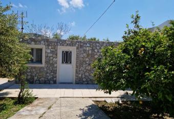 Aelia House II has Balcony rooms