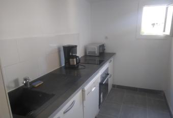 Appartement mari   trichaud has Balcony rooms