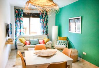 15 - EL APARTAMENTO DE BAILEN - ENJOY TARIFA has Balcony rooms