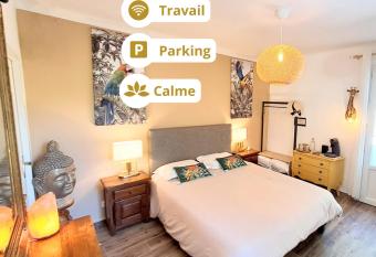 Suite de charme proven  ale allows 18 year olds to book a room