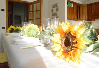 La casa di Lupin has Balcony rooms