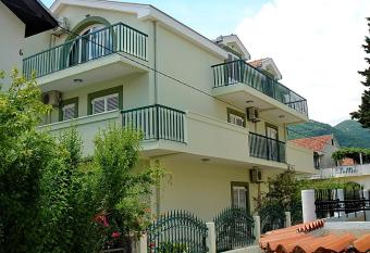 Apartments Odalovi   has Balcony rooms