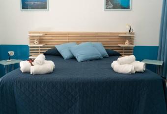 Gioiello a due passi dal CENTRO has Balcony rooms