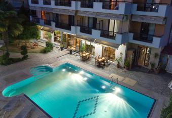 Syrtaki Hotel has Balcony rooms