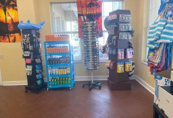 Fabulosa, Disney, resort com piscina, t  nis e mais has rooms with a private hot tub