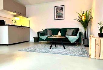 Cozy Ibiza style beach house with jacuzzi & private garden near Amsterdam has Balcony rooms