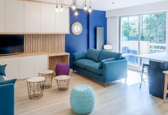 8 min de la plage, 2 de la gare, 15 de St-Nazaire has Balcony rooms