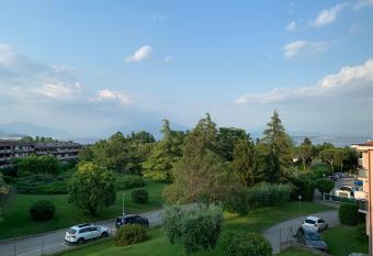 Oliveto Apartment has Balcony rooms