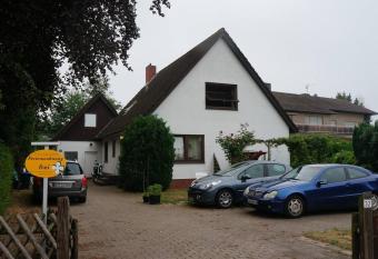 Ferien-Zwei-Zimmer-Wohnung EG mit Terrasse has Balcony rooms