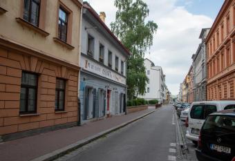 KabinetCB has Balcony rooms