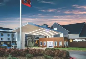 Brookwood has Balcony rooms