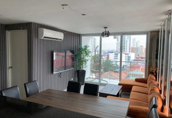 Style! Spacious and Cool! 4BR has rooms with a private hot tub