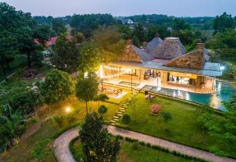 Ho  ng Y   n Villa has Balcony rooms