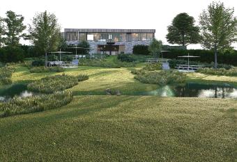 B&B Au Porte Bonheur allows 18 year olds to book a room