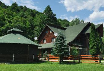 Caban   de munte la Voineasa, V  lcea has Balcony rooms