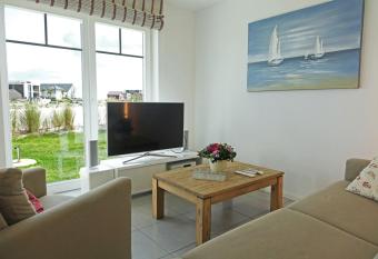 Strandgut allows 18 year olds to book a room