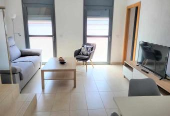 Roses Casc Antic SL Sabater 3 allows 18 year olds to book a room