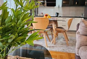 Cosy apartment allows 18 year olds to book a room