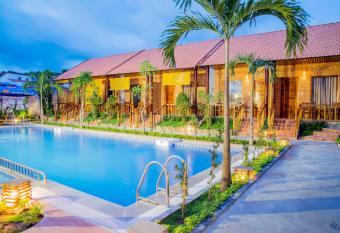 Dong Xuan Hong Hotel has Balcony rooms