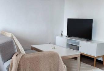 Appartement climatis   Avignon allows 18 year olds to book a room