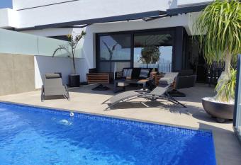 Dany et Ren   has Balcony rooms