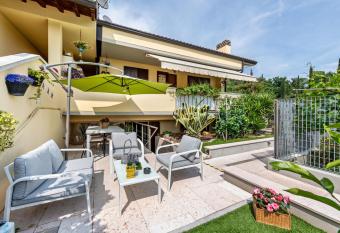 Il Giardino degli Agrumi has Balcony rooms