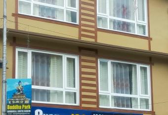 Phempu Inn allows 18 year olds to book a room