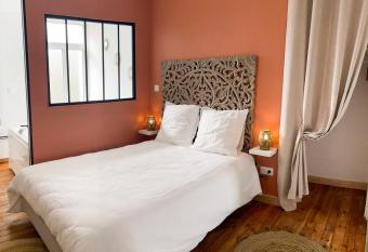 Relax Appart allows 18 year olds to book a room