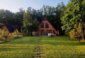 Cozy 3 bedroom mountain villa with scenic views has Balcony rooms