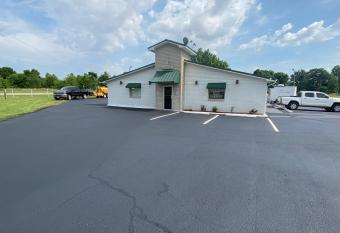 Economy Inn Lonoke has Smoking rooms