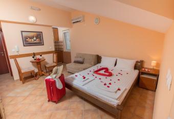 Adzic Apartments has Balcony rooms