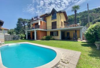 A dream on the lake allows 18 year olds to book a room