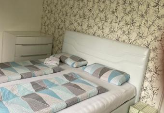 ID 7096 - Private Apartment allows 18 year olds to book a room