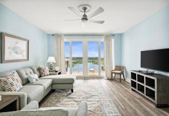 Laketown Wharf #828 by Nautical Properties Vacation Rentals has rooms with a private hot tub