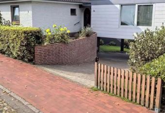 Mikos Unterkunft has Balcony rooms