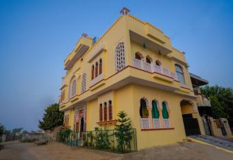 Rajputana Heritage Ranthambhore Home Stay has Balcony rooms