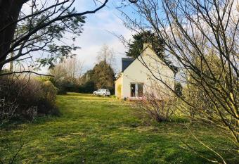 L   Eucalyptus Blanc, claire, paisible,fonctionnelle has Balcony rooms